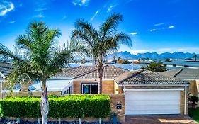 Magnificent Villa Load-Shedding Free!